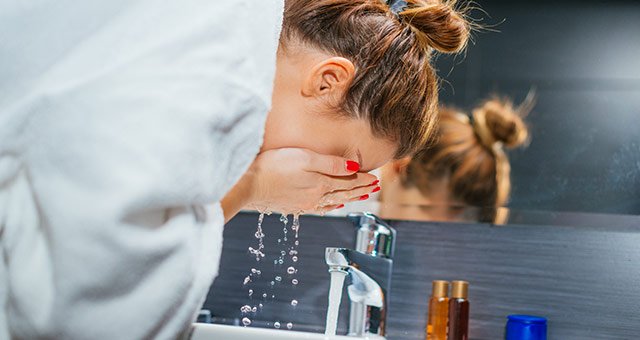 washing face